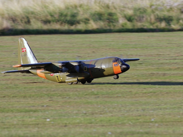 Hercules  take off 